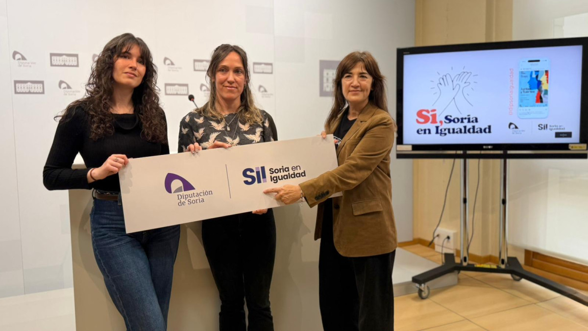 Imagen: La diputada de Servicios Sociales, Laura Prieto, ha presentado su nueva estrategia institucional en materia de igualdad con motivo del Día Internacional de la Mujer.