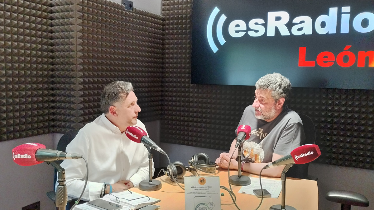 Imagen: El experto en seguros Fernando de Jorge durante la entrevista en el programa Manos Arriba