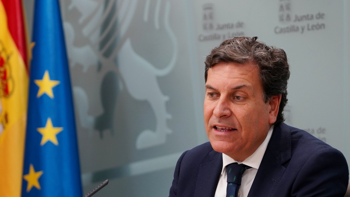 Imagen: ICAL. El consejero de Economía, Carlos Fernández Carriedo, eleva hasta el 3% la previsión de crecimiento económico.