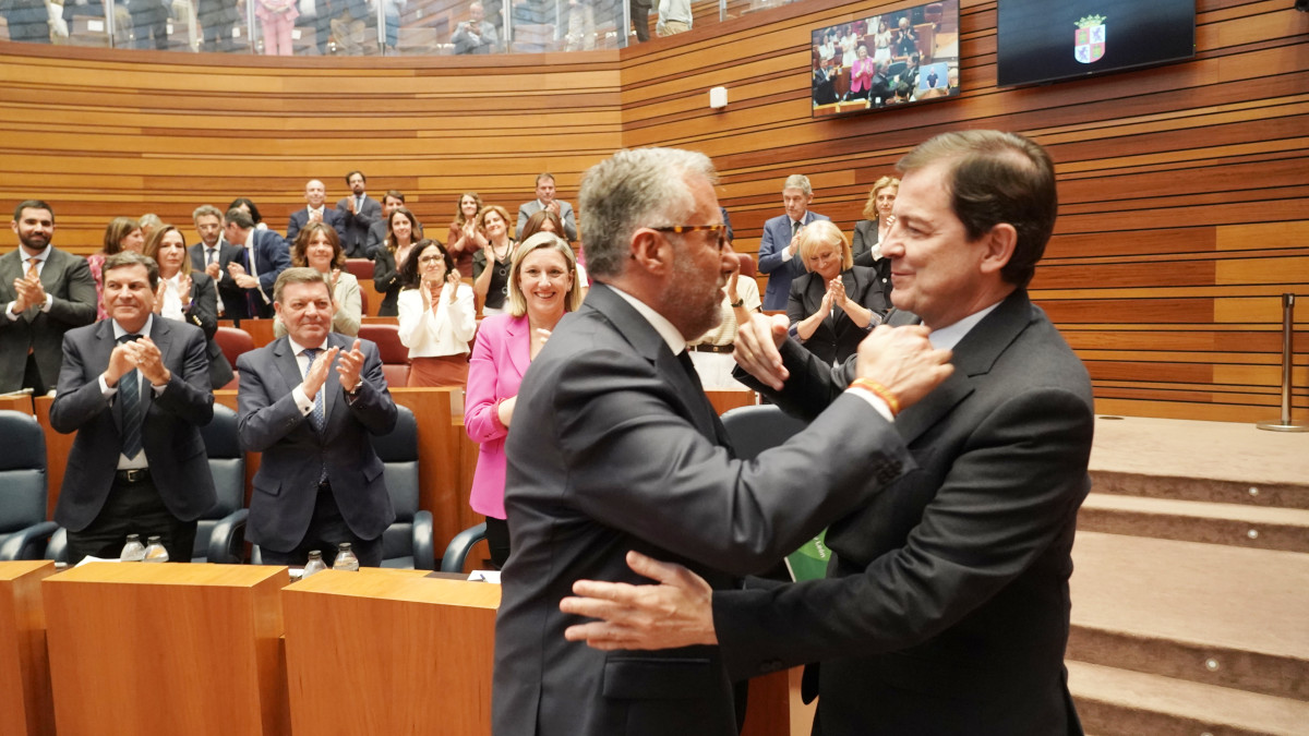 Imagen: ICAL. Imagen del debate de investidura en el que Mañueco se ganó la confinanza de las Cortes.