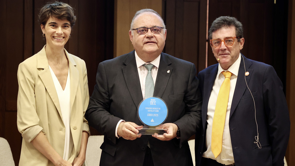 Imagen: El consejero de Sanidad y Bienestar Social, Alejandro Vázquez Ramos, asiste a los Premios del Índice DEC 2025 de Servicios Sociales | Juan Lázaro / ICAL . 