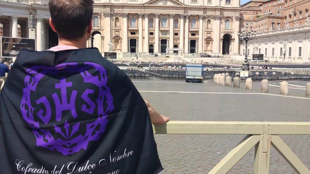 Imagen: Medio millar de leoneses llegan hoy a Roma para arropar al Dulce Nombre en el Jubileo de las Cofradías