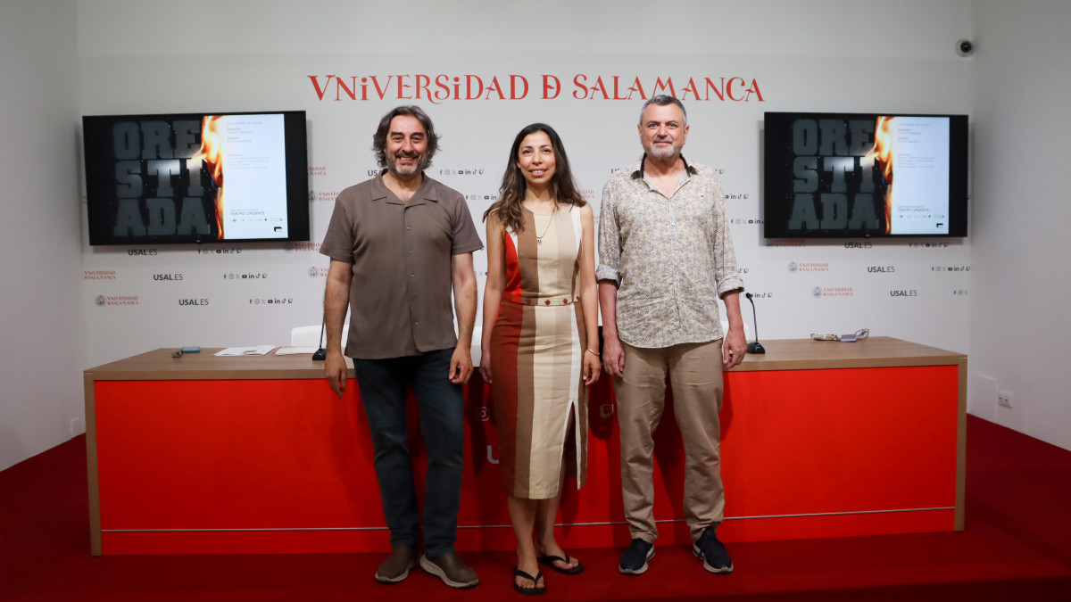 Imagen: Rueda de prensa para presentar “Las Noches del Fonseca” comienzan con la obra “La Orestíada”. USAL