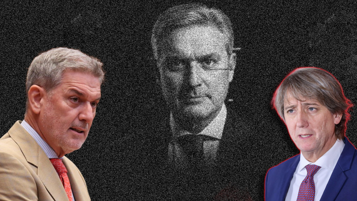 Imagen:  José Luis Vázquez, izquierda; Carlos Martínez, secretario general del PSOECyL 