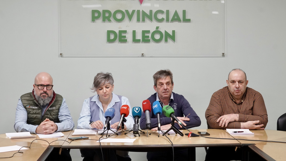Imagen: Las cuatro principales organizaciones agrarias de la provincia de León informan sobre las nueva movilizaciones dentro de una convocatoria hecha de forma unitaria a nivel nacional y autonómico / ICAL 