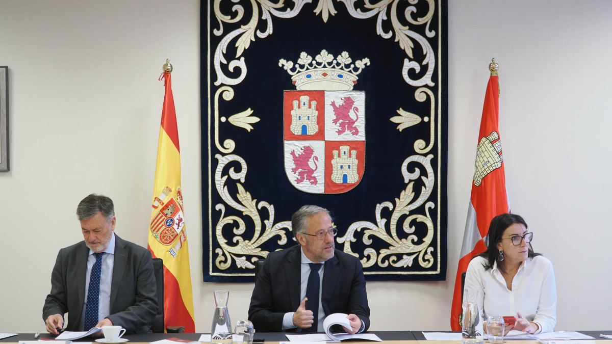 Imagen: ICAL. Imagen de la última reunión de la Junta de portavoces.