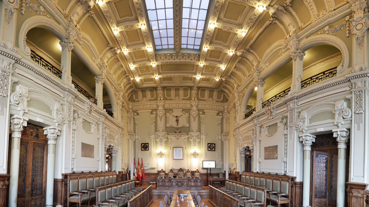 Imagen: Ayuntamiento de Valladolid. Salón de Plenos del consistorio vallisoletano.