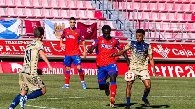 Imagen: El numantino Moustapha fue uno de los más destacados del encuentro. Mario Tejedor/Diario de Soria