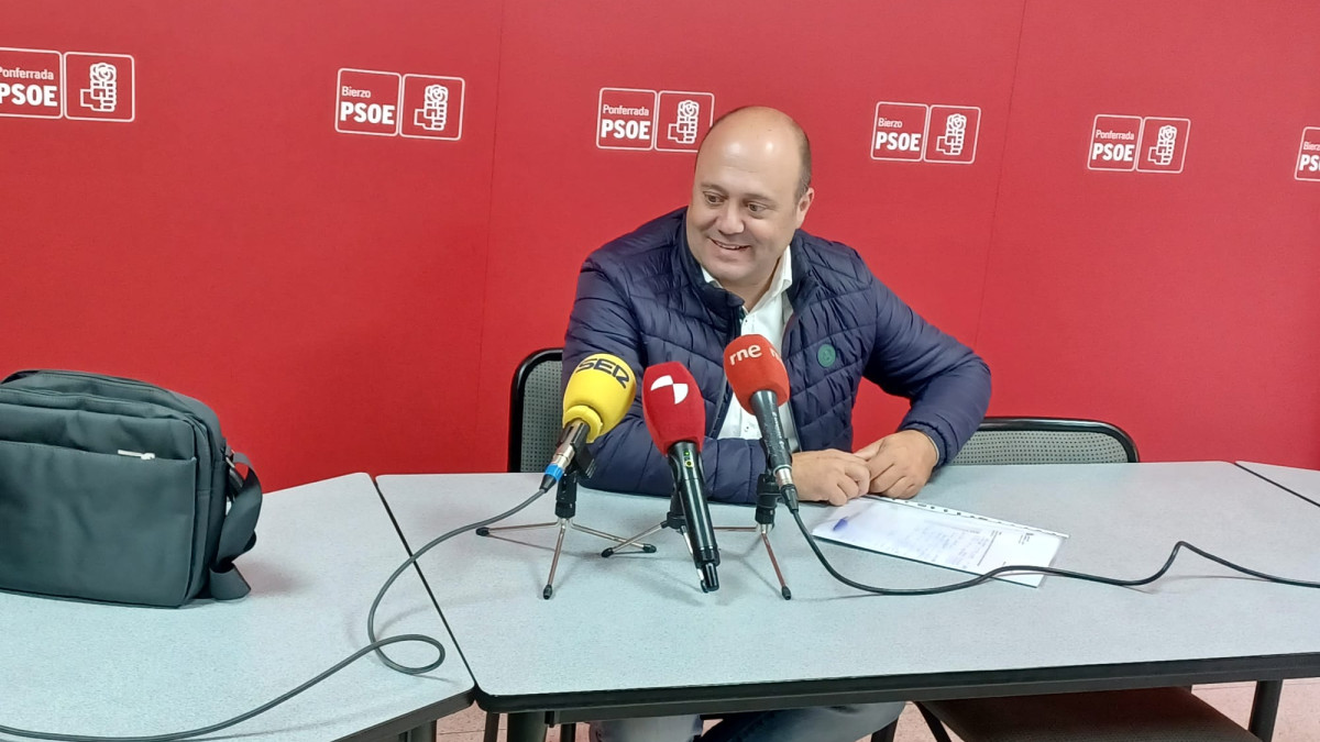 Imagen: Javier Campos, en su comparecencia en Ponferrada
