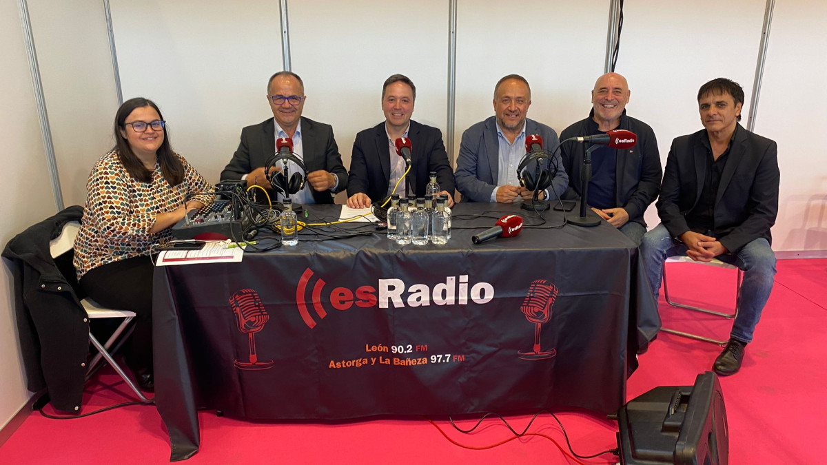 Imagen: Programa especial de EsRadio Cyl desde la Feria desde el Palacio de Exposiciones de León