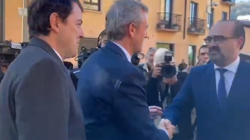 Imagen: Mañueco, Rueda y Morala, antes del inicio del Foro Ancares