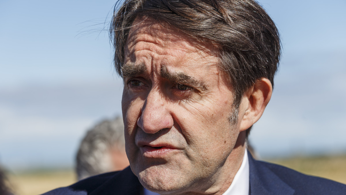 Imagen: ICAL. El consejero de Medioambiente, Vivienda y Ordenación del Territorio, Juan Carlos Suárez-Quiñones, en un acto en Segovia. 