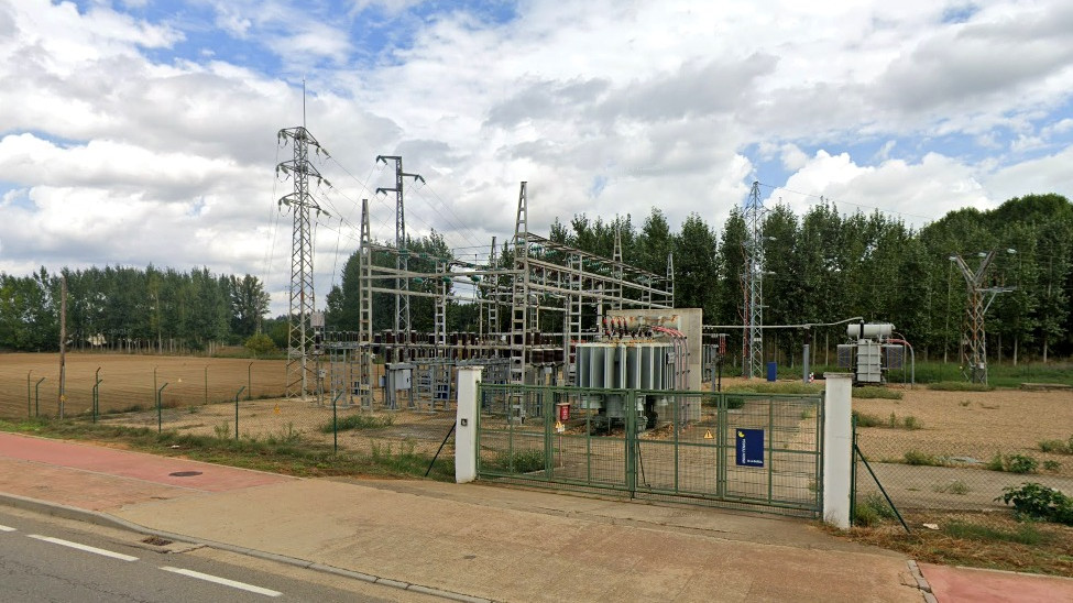 Imagen: Instalación de Red Eléctrica en La Bañeza