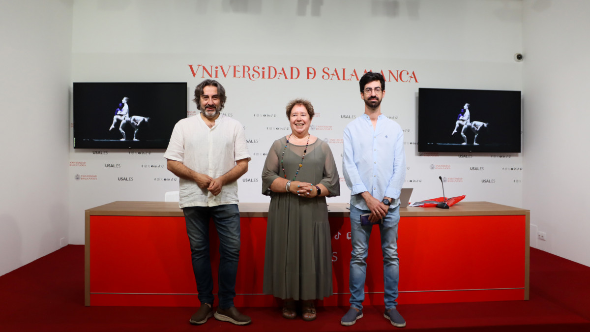 Imagen: Javier Panera, Matilde Olarte y Lorenzo Meseguer durante la rueda de prensa
