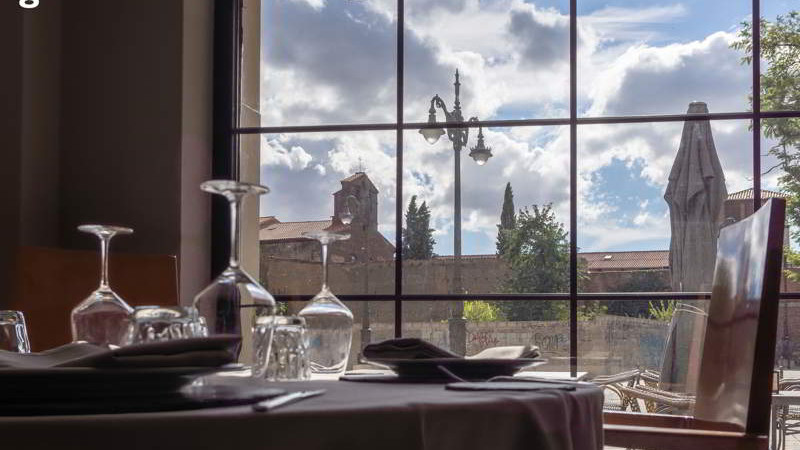 Imagen: Interior del restaurante Pico Pico en León