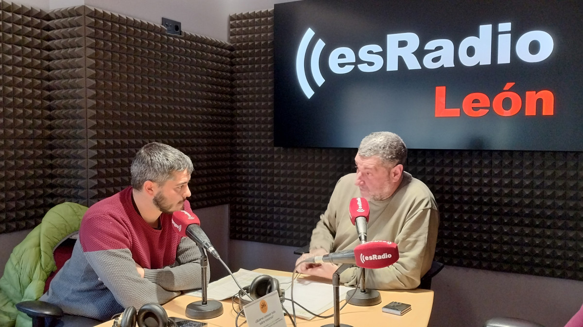 Imagen:  Fernando Carnero, gerente de la Ferretería El Crucero durante la entrevista en el programa Manos Arriba