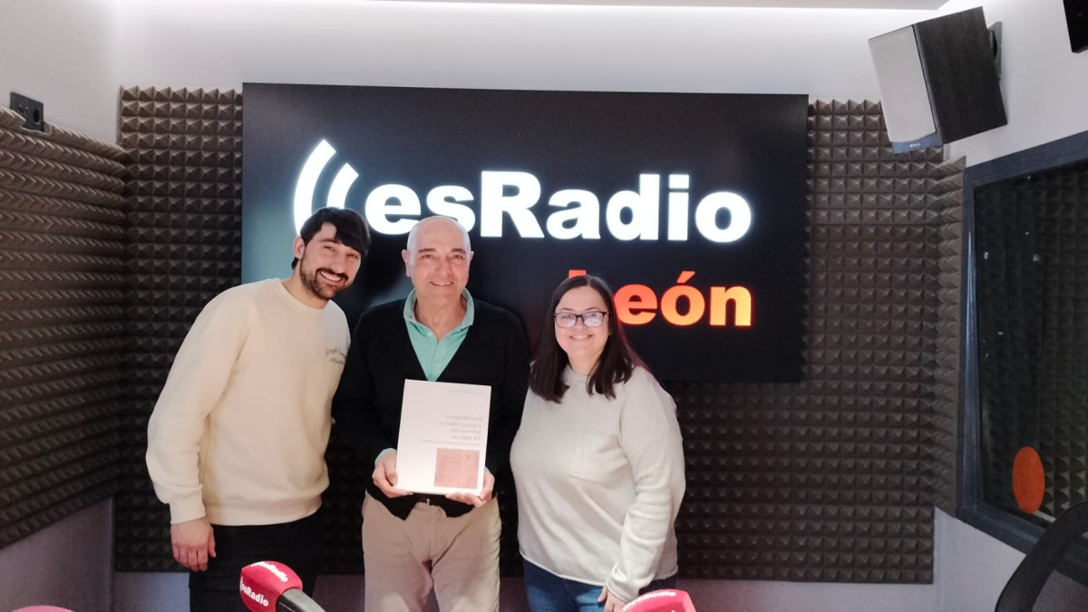 Imagen: Javier Caballero Chica presenta en EsRadio León presenta su último trabajo sobre la evolución urbanística y arquitectónica de León 