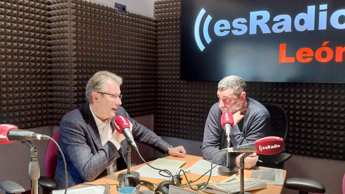 Imagen: Miguel Ángel Sánchez, gerente de la Cámara de la Propiedad Urbana de León, durante la entrevista en el programa Manos Arriba