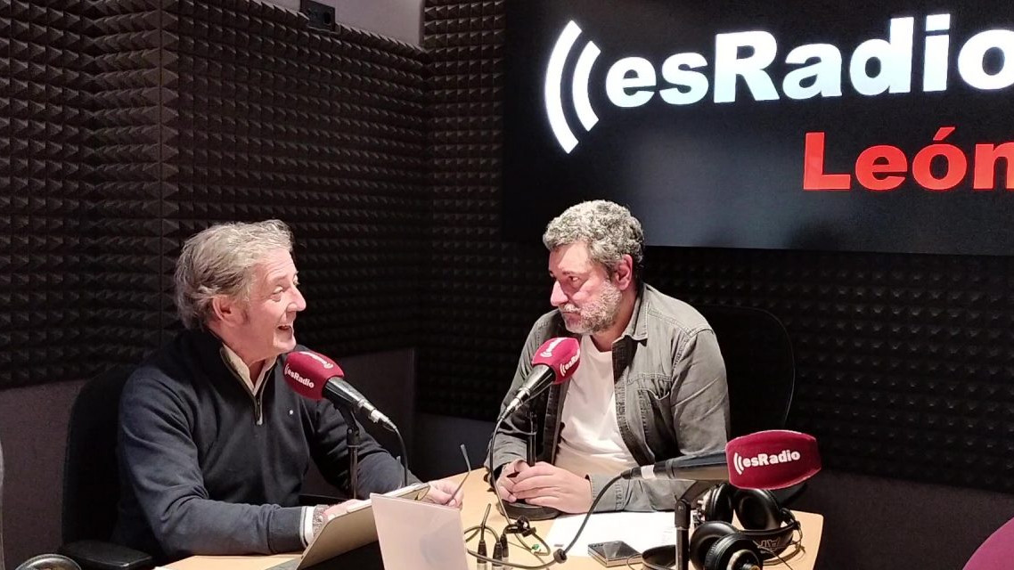 Imagen: Javier Vega, presidente de la Cámara de Comercio de León, durante su entrevista en el programa Manos Arriba