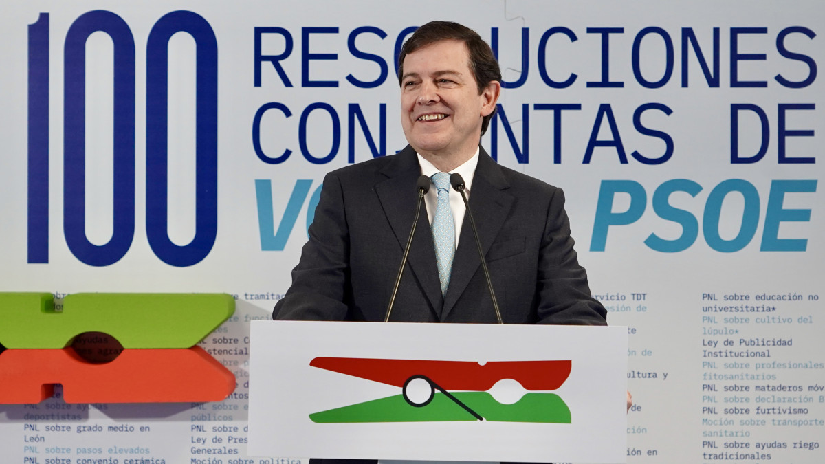 Imagen: El presidente del PP de Castilla y León y candidato a la reelección al frente de la Junta, Alfonso Fernández Mañueco, comparece ante los medios de comunicación. ICAL Miriam Cuando