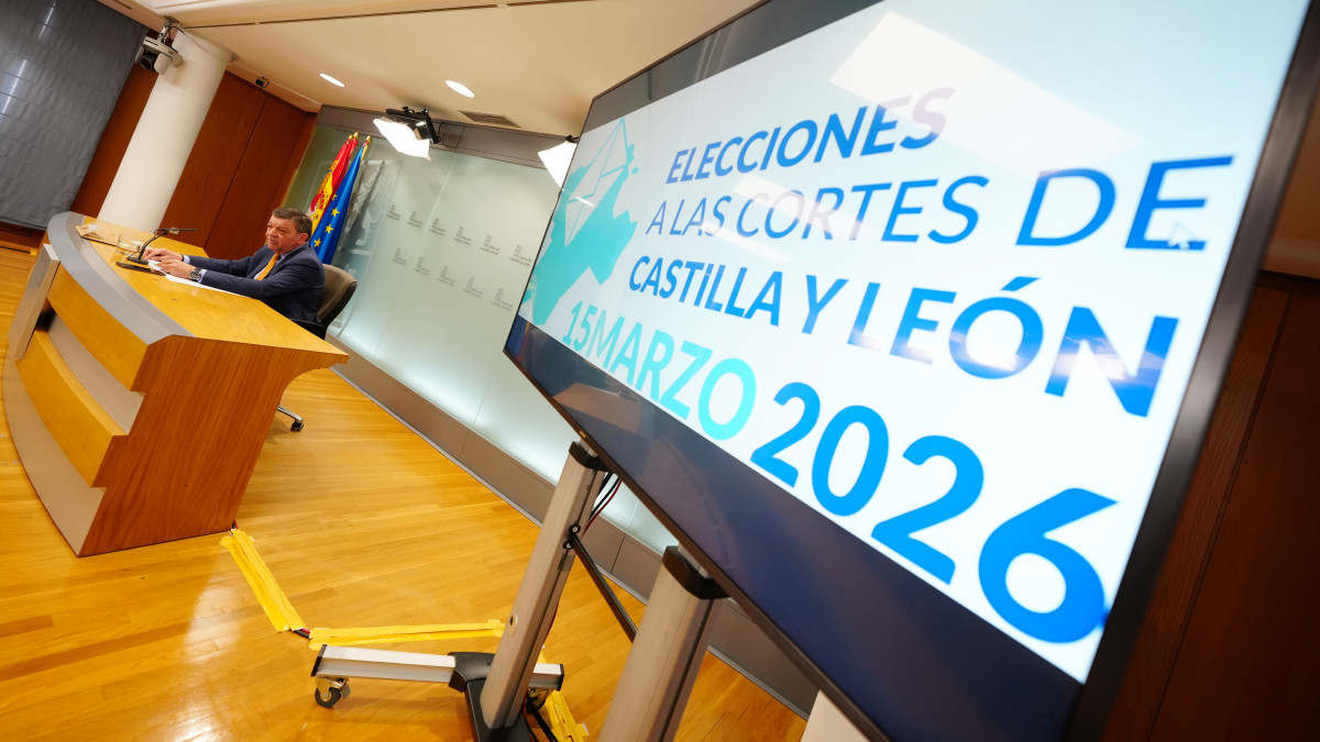 Imagen: El consejero de la Presidencia, Luis Miguel González Gago, presenta el dispositivo electoral para las elecciones a las Cortes de Castilla y León del 15 de marzo. ICAL | R. Valtero -