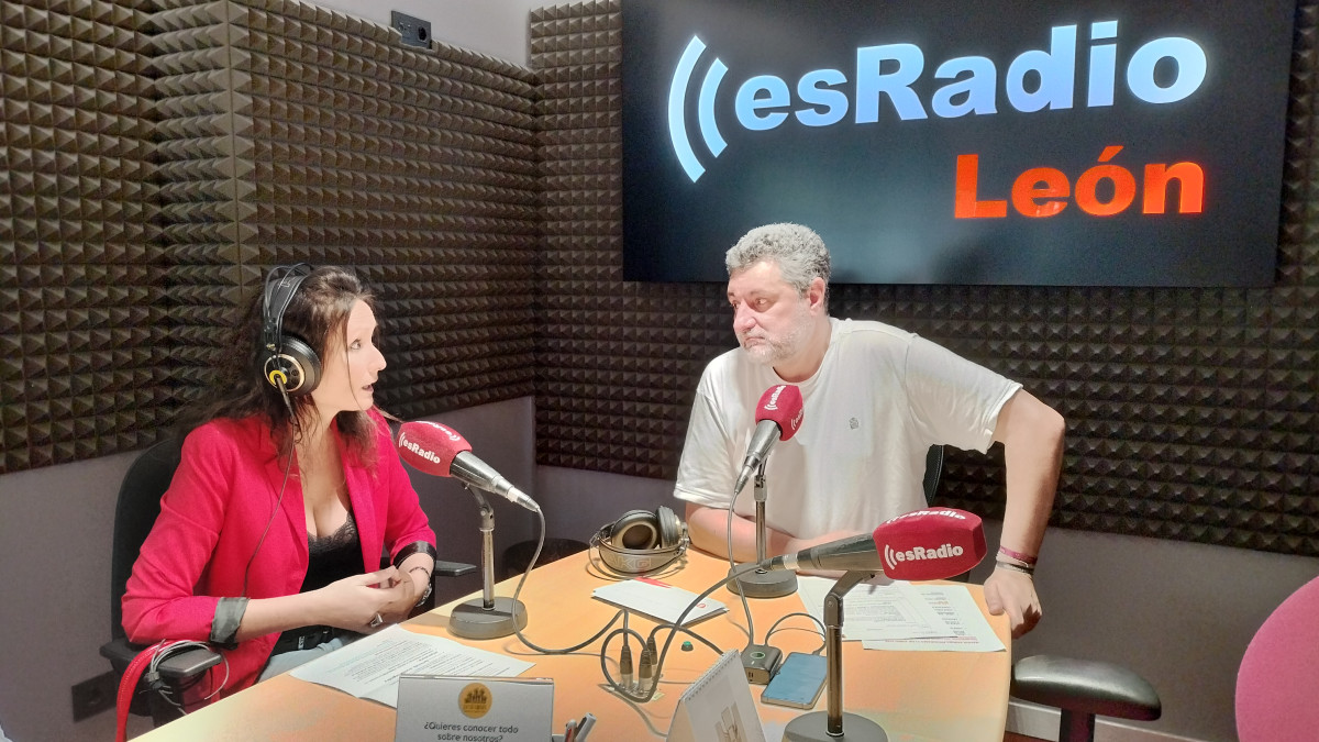 Imagen: Eva Merino, directora de la clínica Etiosalud, durante la entrevista en el programa Manos Arriba 