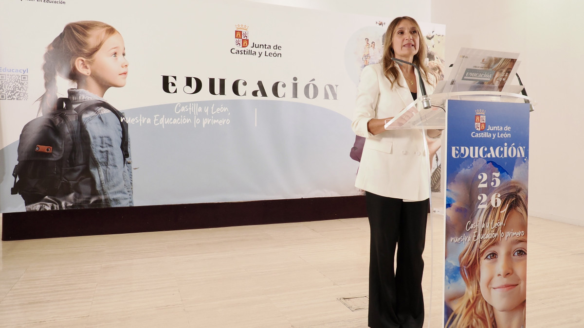 Imagen: ICAL. La consejera de Educación, Rocío Lucas, presenta las novedades del curso escolar 2025-2026 en Castilla y León.