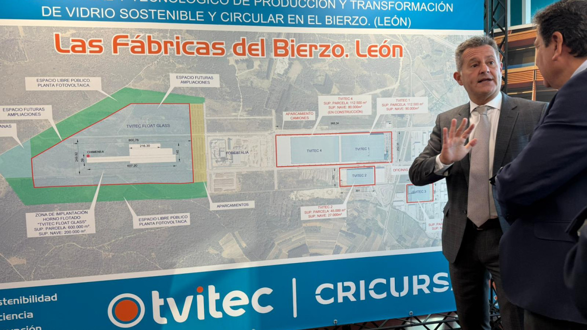 Imagen: Visita de Carriedo a Tvitec