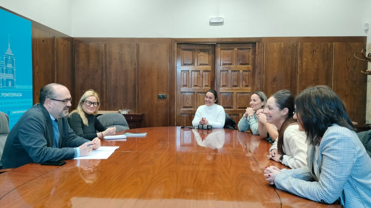 Imagen: Un momento de la reunión