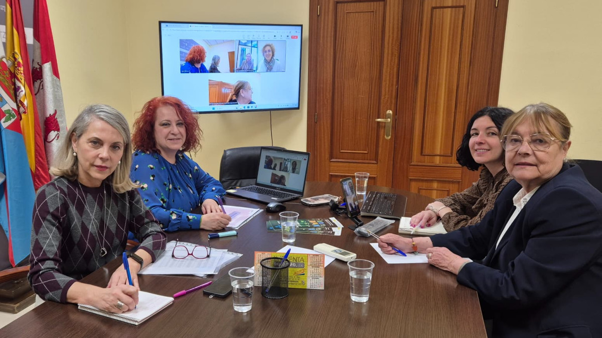 Imagen: Reunión del grupo de trabajo del Proyecto ALBA