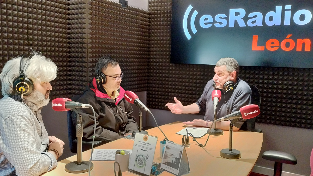 Imagen: Roberto Núñez y Xulio Nogueira, durante la entrevista en el programa Manos Arriba 