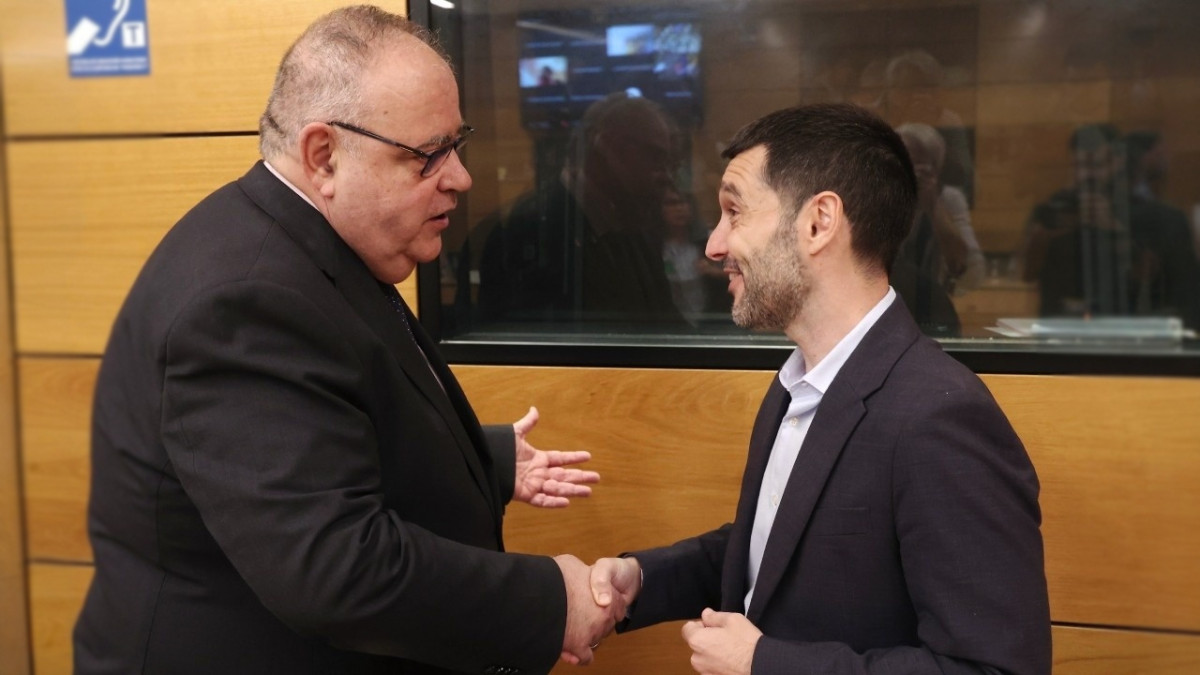 Imagen: El consejero Alejandro Vázquez y el ministro Pablo Bustinduy en el Consejo Territorial de Servicios Sociales. ICAL | Juan Lázaro