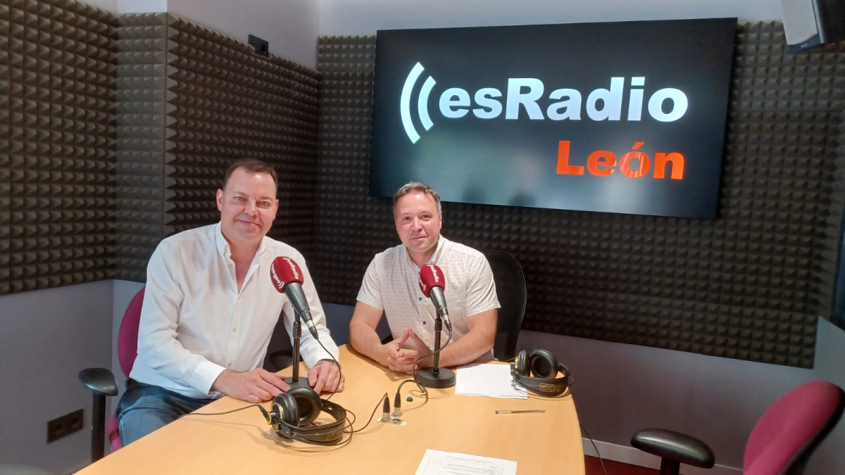 Imagen: José María Viejo, Director General de FUNDOS / Arturo Martínez, Director Es La Mañana de León