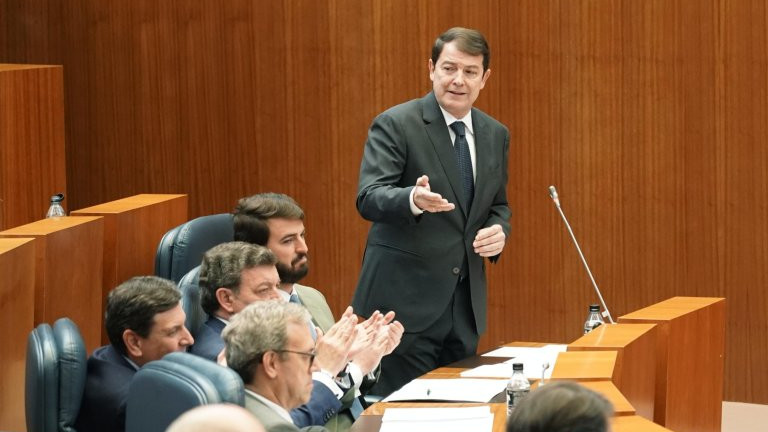 Imagen: El Mundo Diario de CYL | Imagen de archivo de Mañueco en un pleno de las Cortes