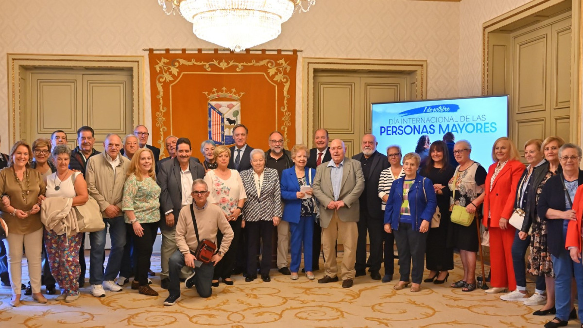 Imagen: 2025-10-01 MANIFIESTO DÍA INTERN. PERSONAS MAYORES