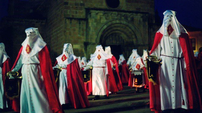 Imagen: Banda de cornetas de la Flagelación del Señor, una de las cofradías participantes. 