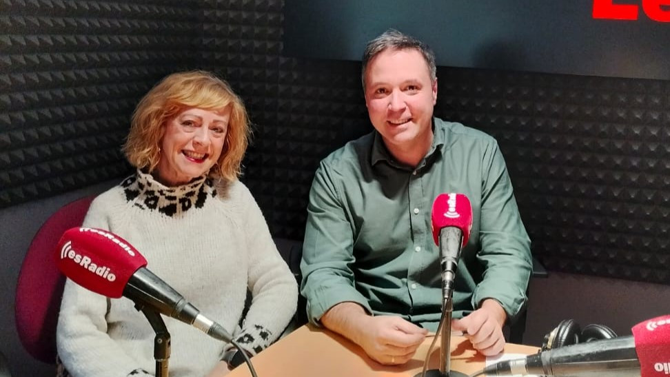 Imagen: Belén Ordóñez, creadora del libreto junto a Arturo Martínez, Director de 'Es la Mañana de León'
