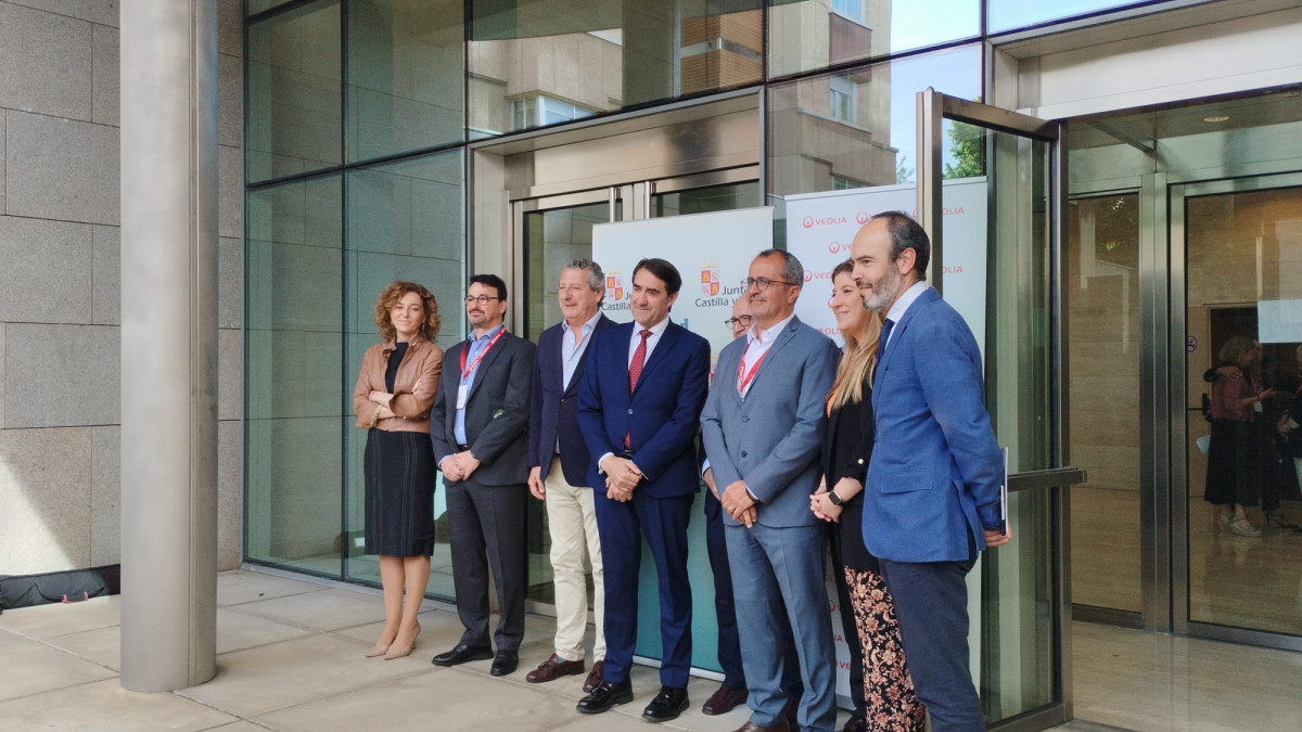 Imagen: EsRadio Castilla y León. El consejero de Medioambiente, Juan Carlos Suárez-Quiñones, participa en la jornada 'Descarbonización de los Territorios: Retos y Oportunidades Castilla y León'.