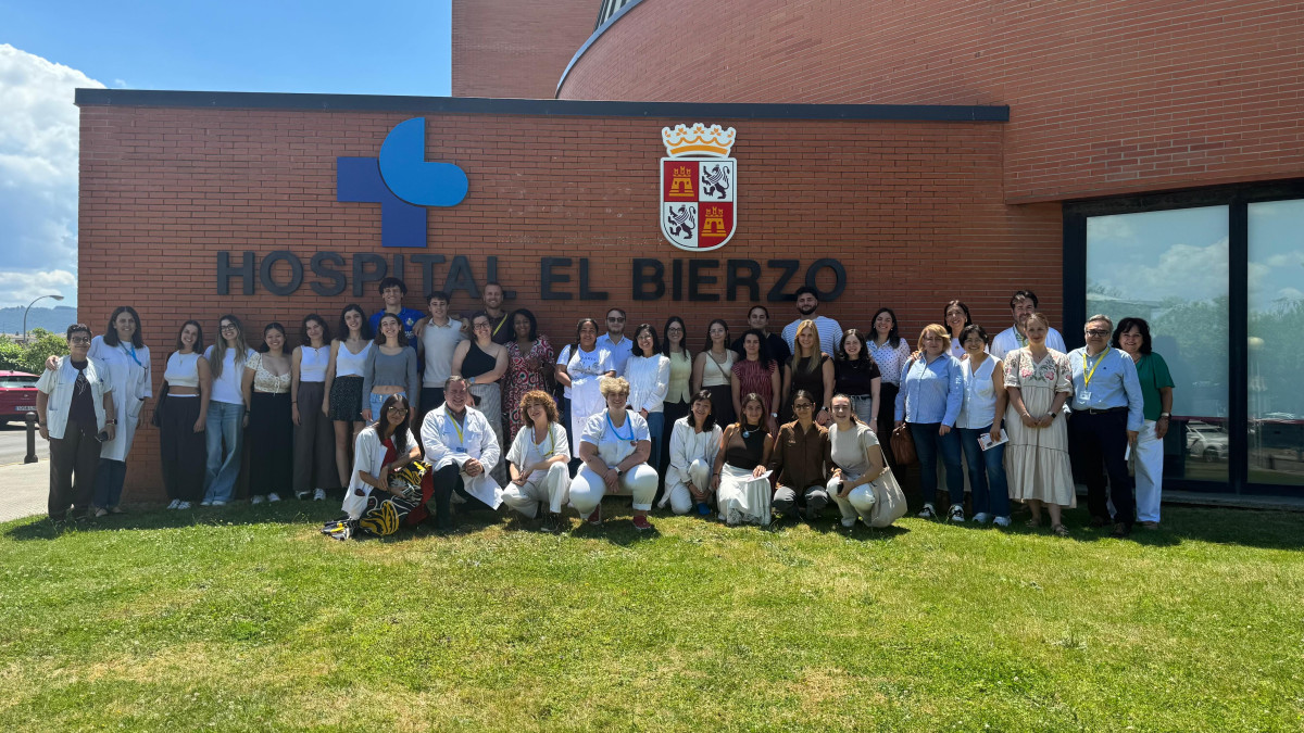 Imagen: Acto de bienvenida a los nuevos residentes