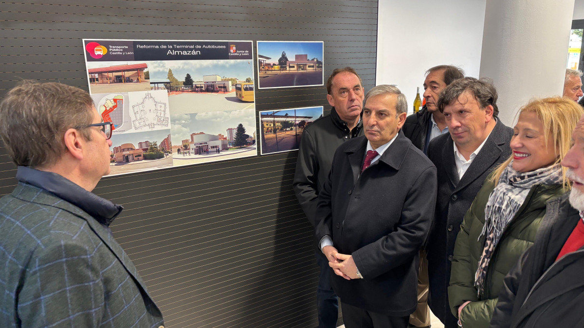 Imagen:  El consejero de Movilidad y Transformación Digital, José Luis Sanz Merino, ha visitado las instalaciones. 