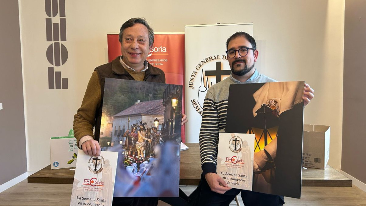 Imagen: La presentación de la exposición ha contado con la participación de Adolfo Sainz, presidente de FEC Soria, y Daniel Madrid, Hermano Mayor de la Junta General de Cofradías.