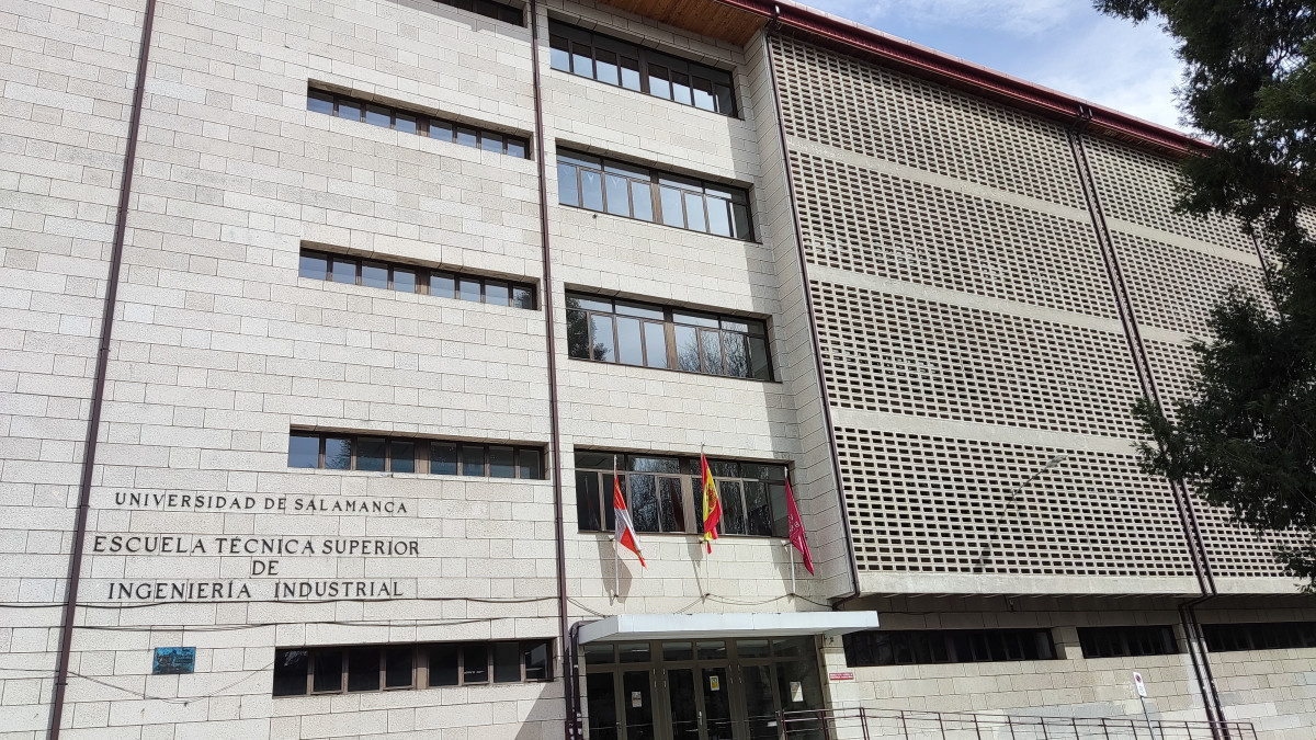 Imagen: Edificio que acoge el centro universitario ubicado en el centro de la ciudad de Béjar