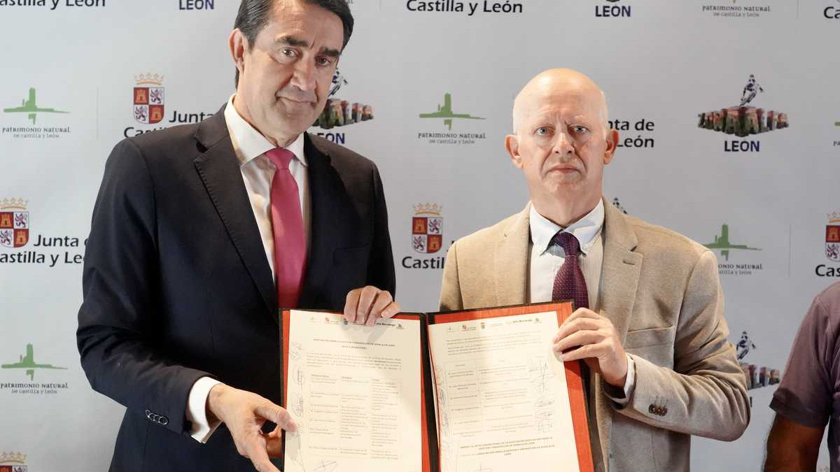 Imagen: ICAL / El consejero de Medio Ambiente, Vivienda y Ordenación del Territorio, Juan Carlos Suárez-Quiñones, firma un acuerdo con la Asociación de Empresarios de Gordón para la gestión de la Zona Alfa de León 