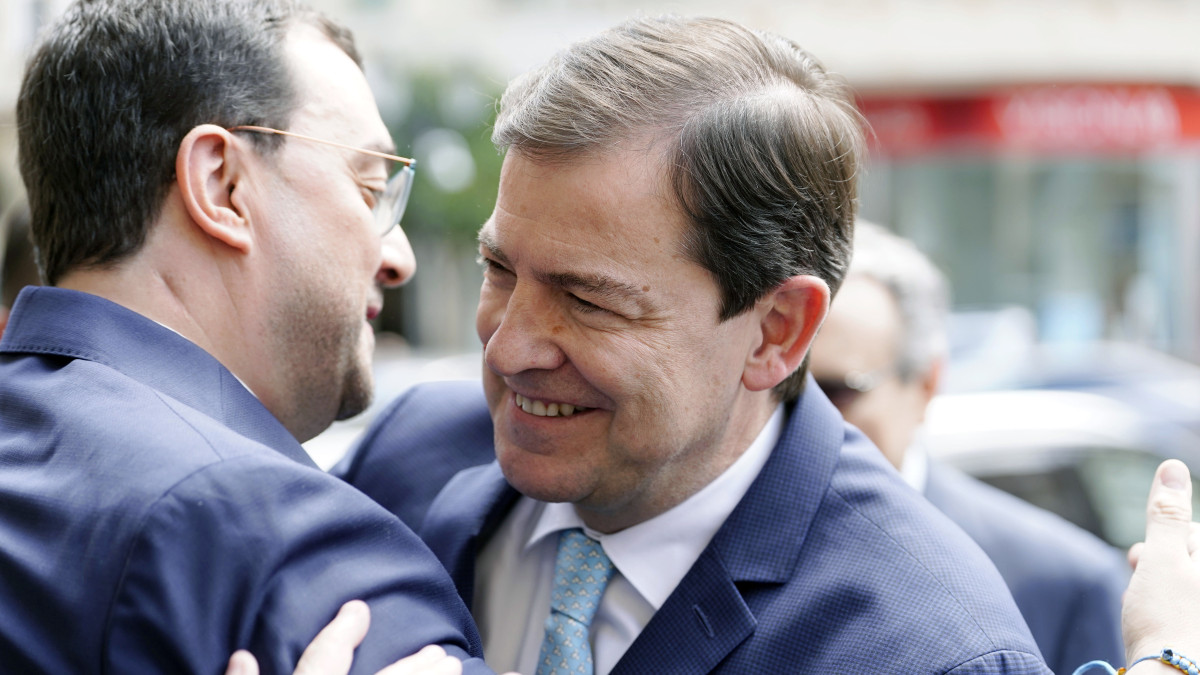 Imagen: ICAL. El presidente de la Junta en funciones, Alfonso Fernández Mañueco, valora la imputación a José Luis Rodríguez Zapatero.