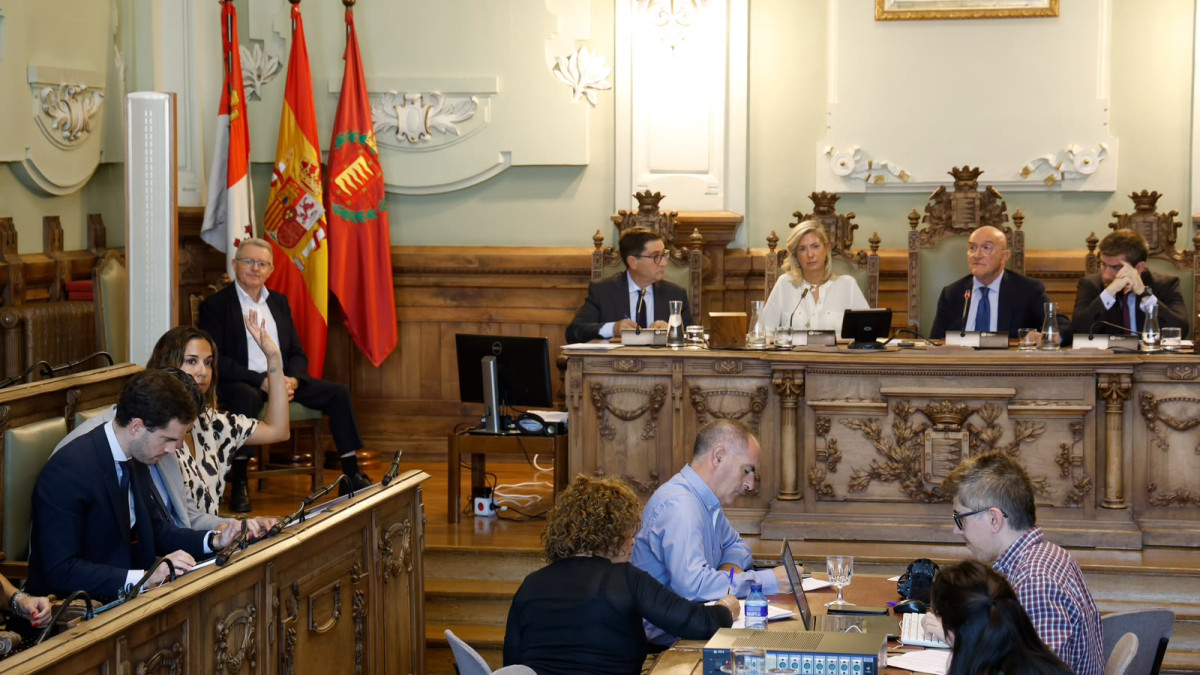 Imagen: Imagen durante el Pleno Extraordinario en el Ayuntamiento de Valladolid