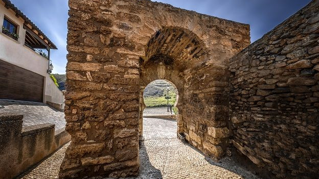 Imagen: Puerta Califal en la localidad soriana de Ágreda. 