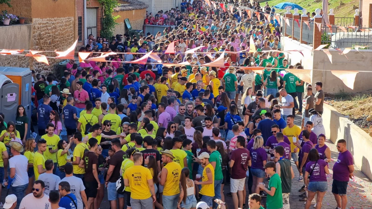 Imagen: Los jóvenes de los pueblos durante el Interpueblos de Almanza