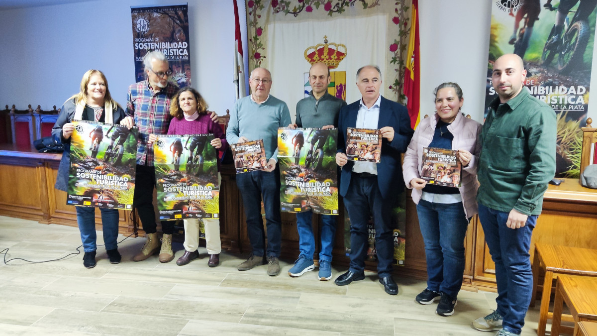 Imagen: Acto de presentación de la campaña turística en el Ayuntamiento de Montemayor del Río