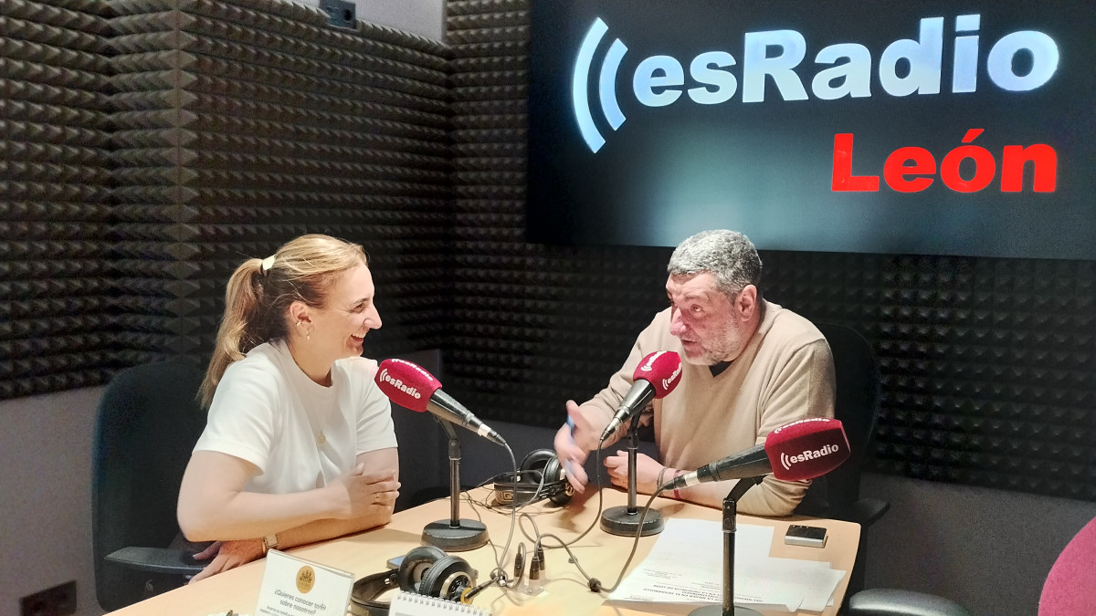 Imagen: Susana García, doctora en Geografía, durante la entrevista en el programa Manos Arriba