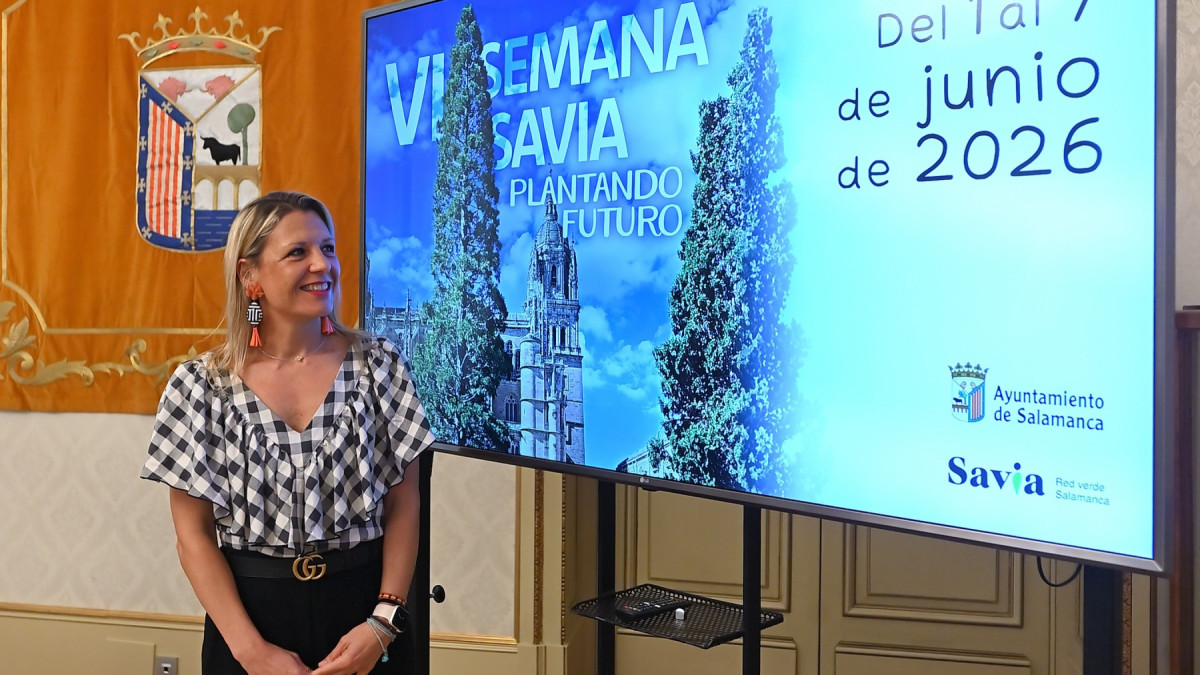Imagen: La Concejala de Medio Ambiente, María José Coca, durante la presentación de la Semana Savia